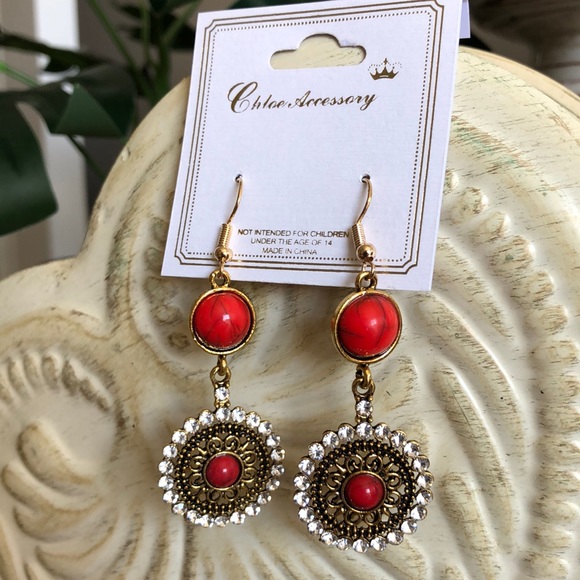 FABULOUS Chloe Sparkly Dangle Earrings - Picture 1 of 7